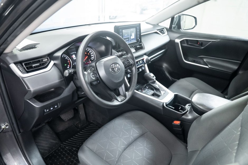 2022 Toyota RAV4 LE-7