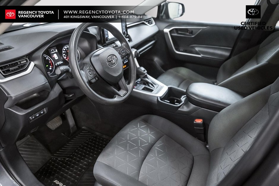 2022 Toyota RAV4 LE FWD LE-9
