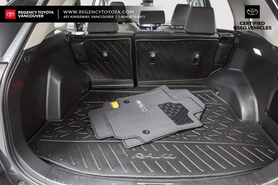 2022 Toyota RAV4 LE FWD LE-15