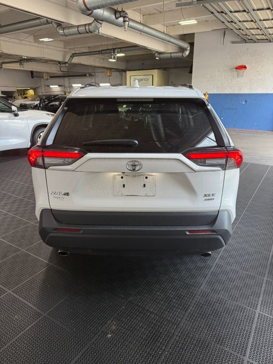 2021 Toyota RAV4 XLE AWD-3
