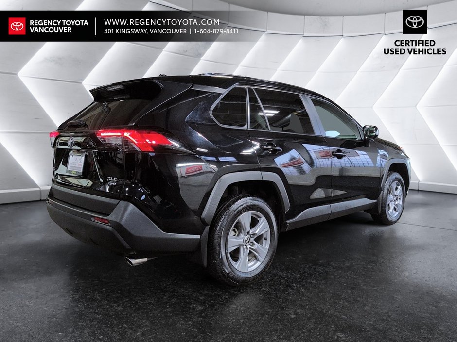 2022 Toyota RAV4 XLE AWD-9