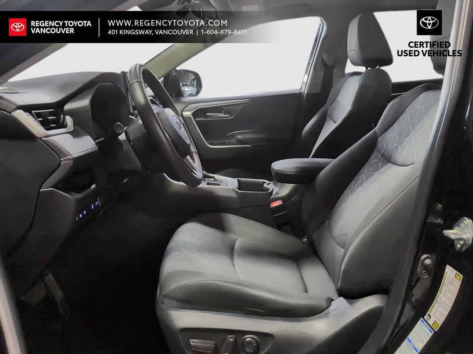 2022 Toyota RAV4 XLE AWD-12