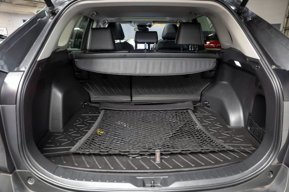 2023 Toyota RAV4 XLE AWD XLE-10