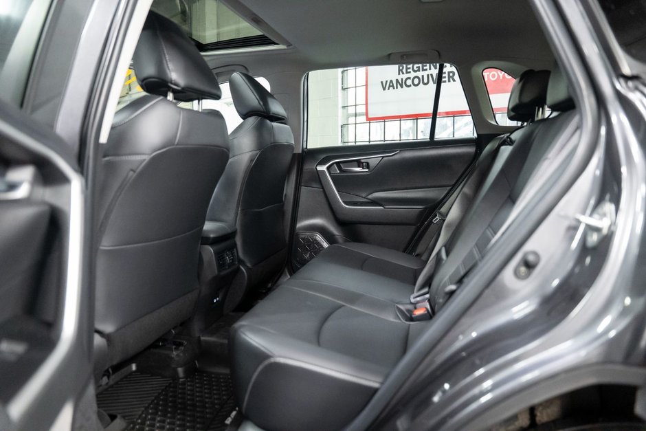 2023 Toyota RAV4 XLE AWD XLE-13