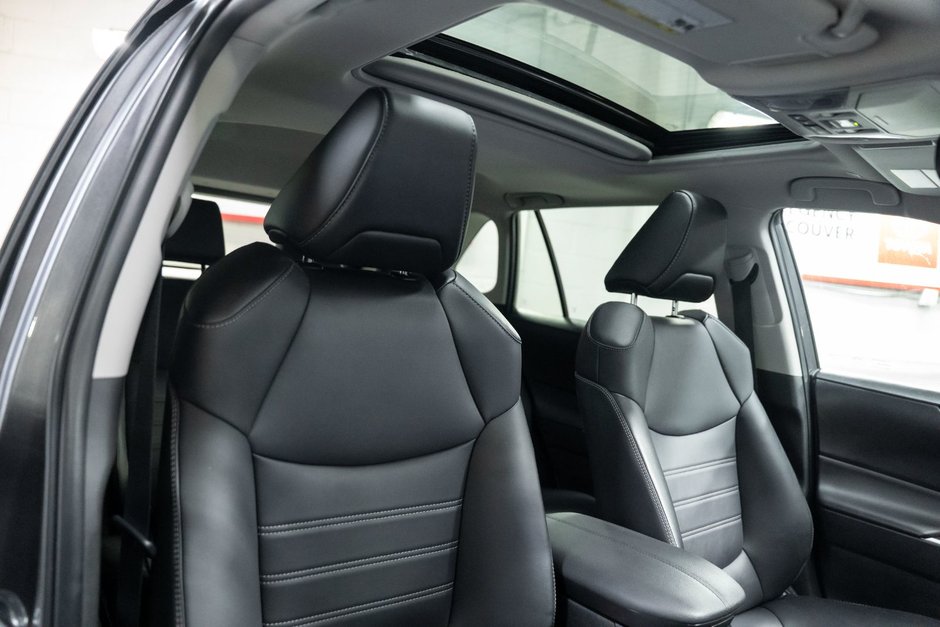 2023 Toyota RAV4 XLE AWD XLE-18