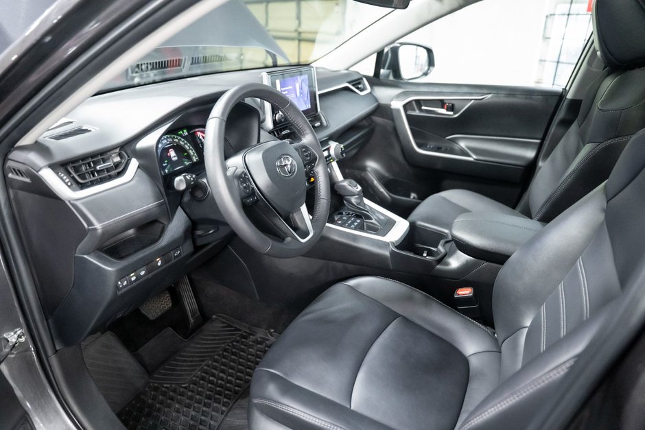 2023 Toyota RAV4 XLE AWD XLE-11