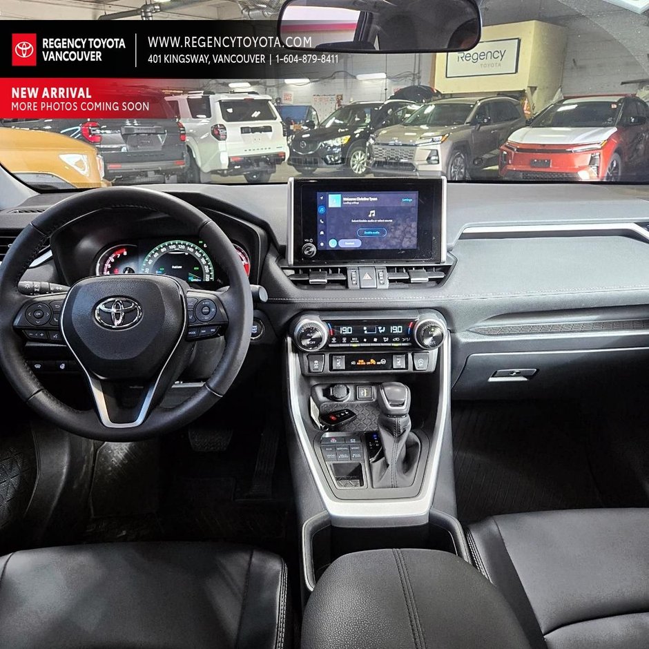 2025 Toyota RAV4 XLE AWD R1RFVT-3