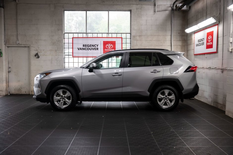 2019 Toyota RAV4 XLE FWD-11