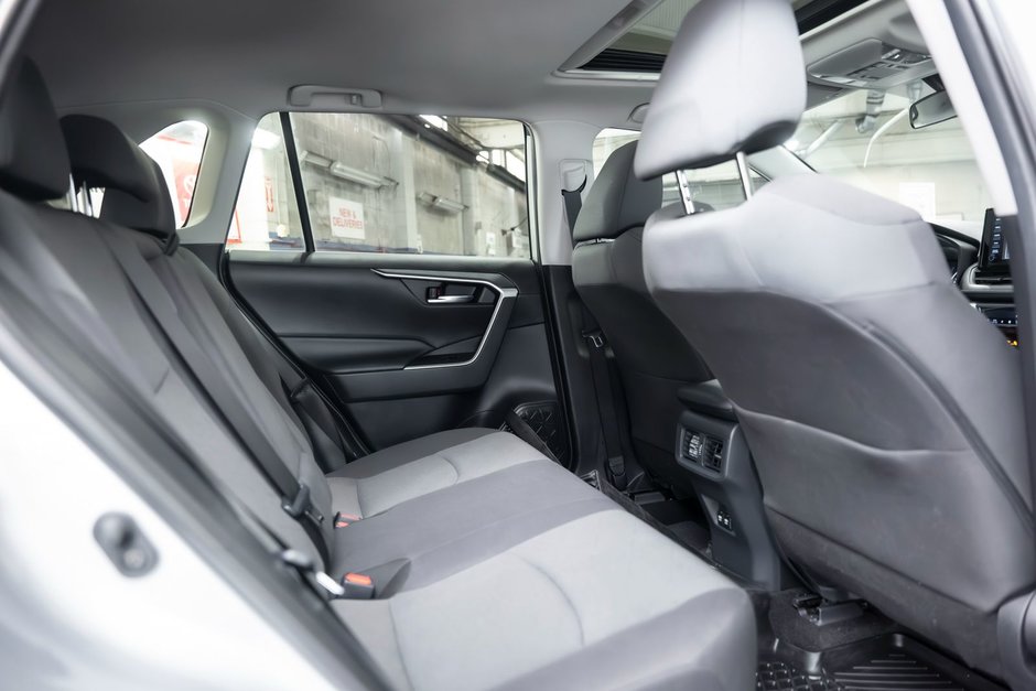 2019 Toyota RAV4 XLE FWD-20