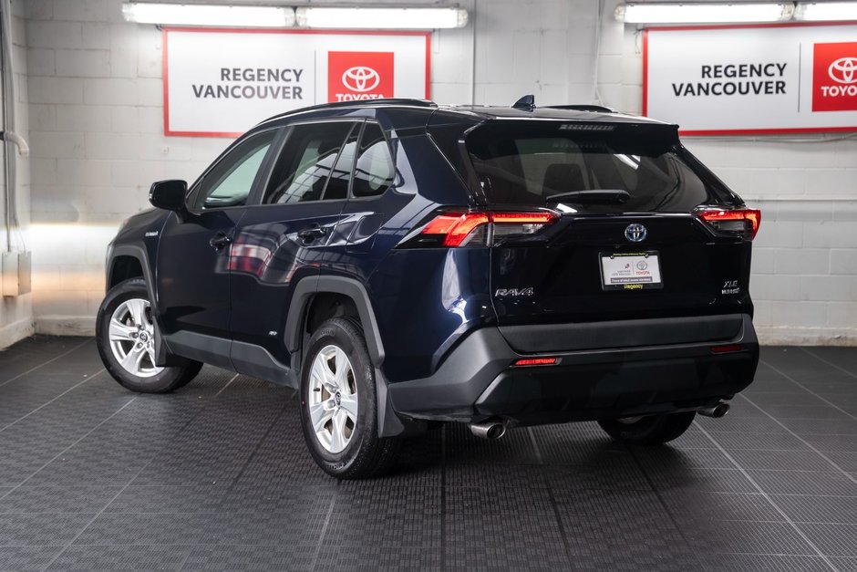 2020 Toyota RAV4 Hybrid XLE-11