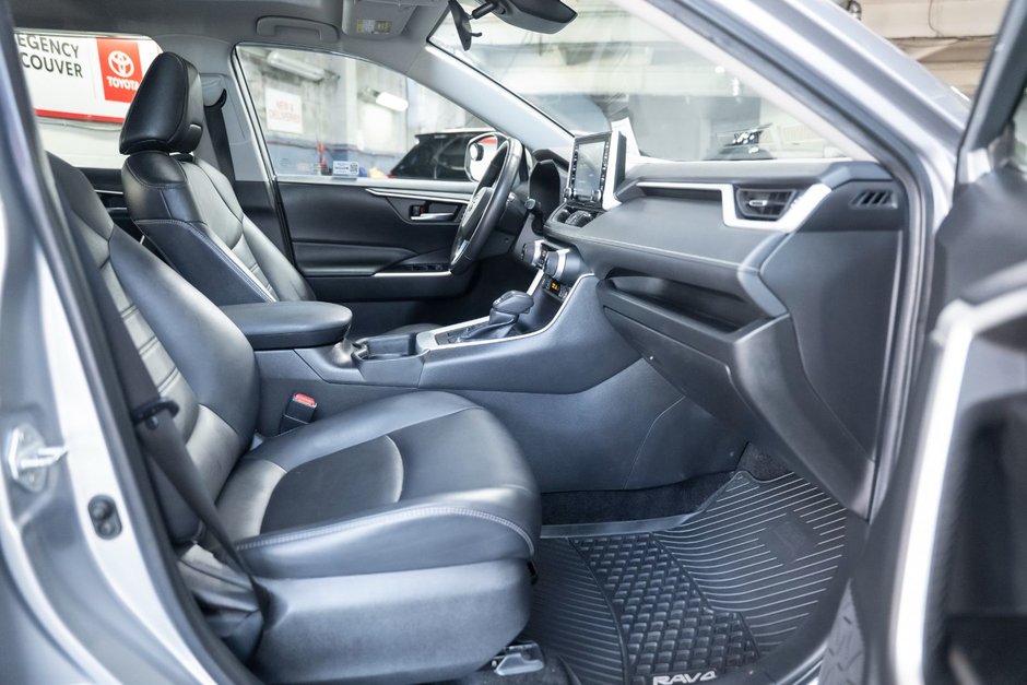 2021 Toyota Rav4 XLE AWD PREMIUM-13