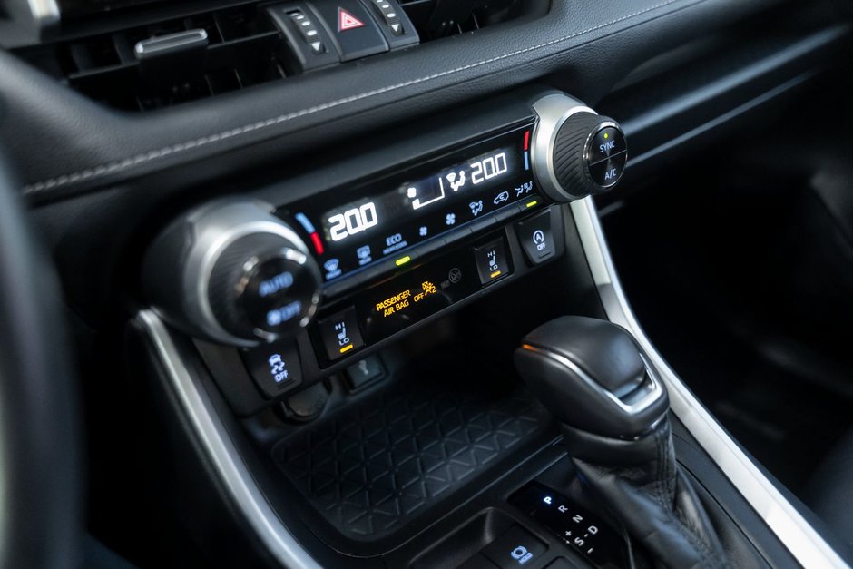 2021 Toyota Rav4 XLE AWD PREMIUM-10