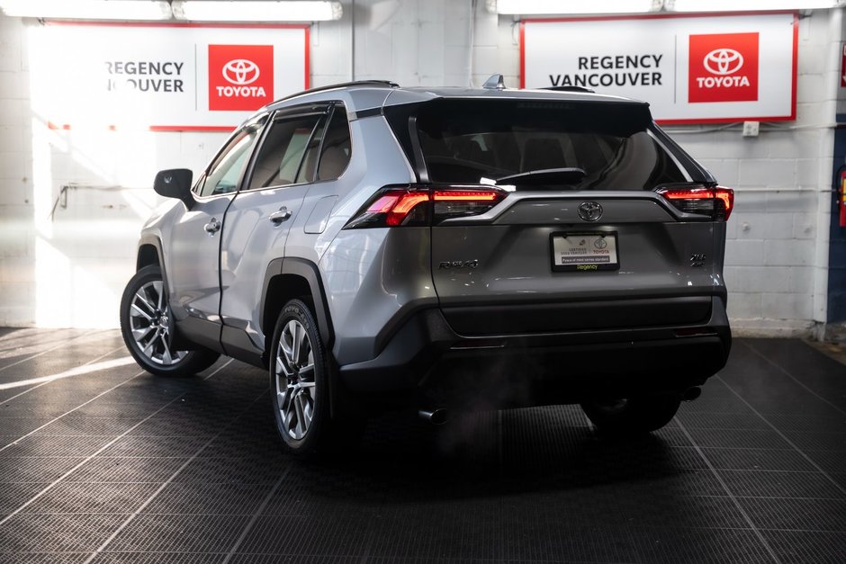 2021 Toyota Rav4 XLE AWD PREMIUM-18