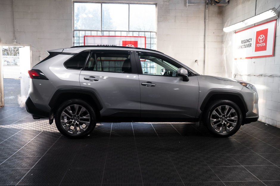2021 Toyota Rav4 XLE AWD PREMIUM-22