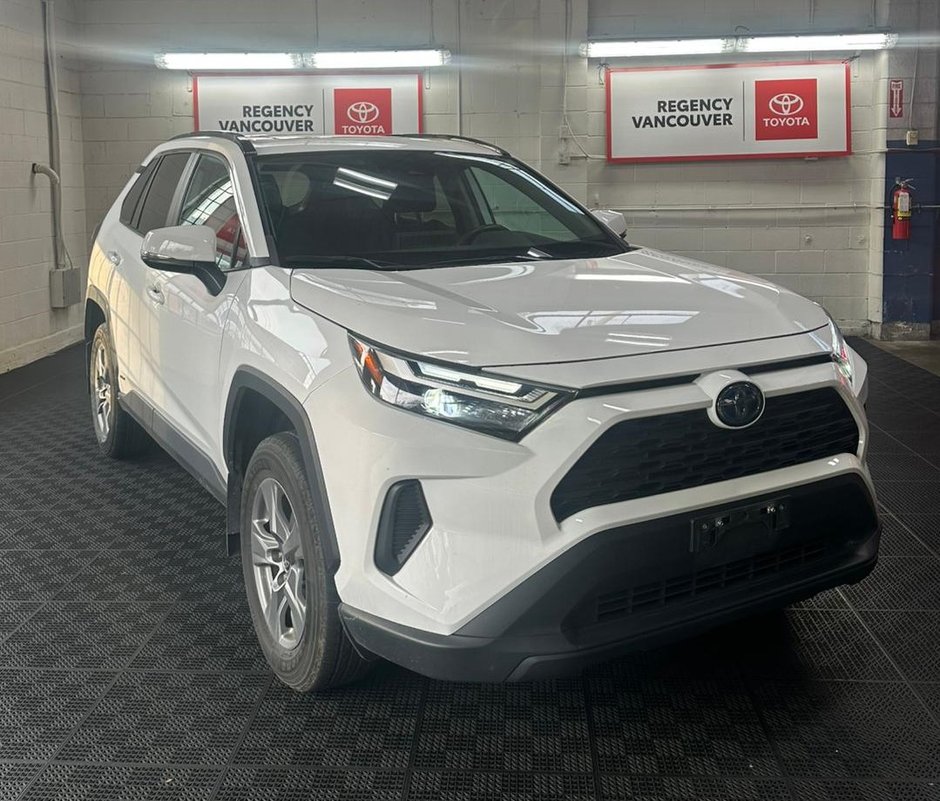 2022 Toyota RAV4 Hybrid XLE-0