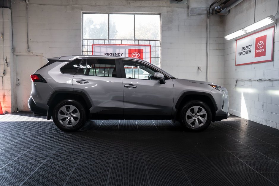 2023 Toyota RAV4 LE AWD-15