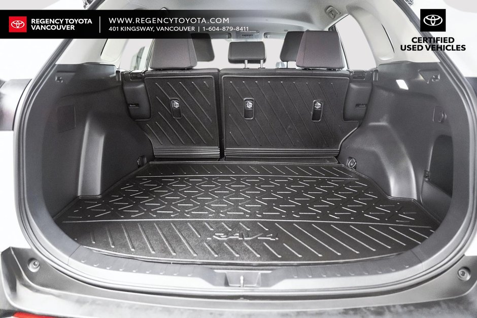 2024 Toyota Rav4 LE-12