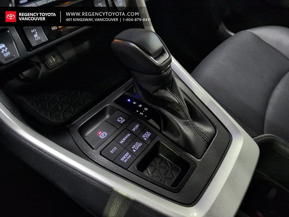 2024 Toyota RAV4 XLE-17