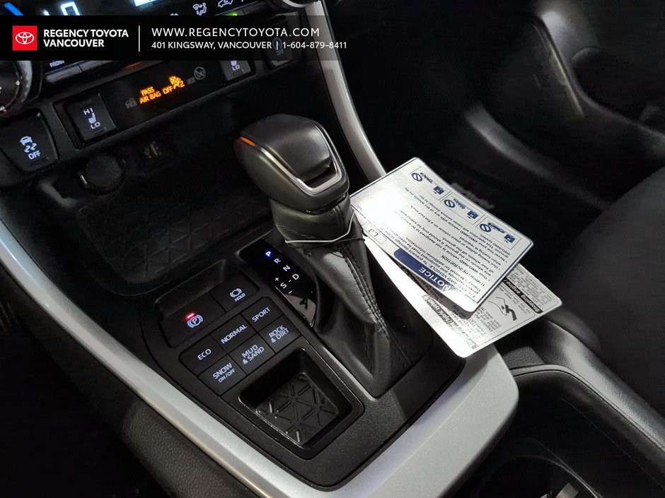 2025 Toyota RAV4 XLE AWD R1RFVT-17