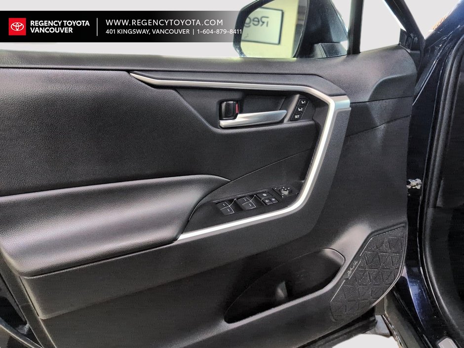 2025 Toyota RAV4 XLE AWD R1RFVT-10
