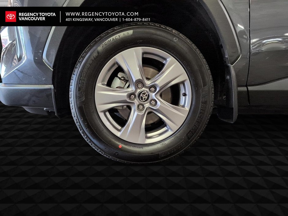 2025 Toyota RAV4Base Hybrid LE-1