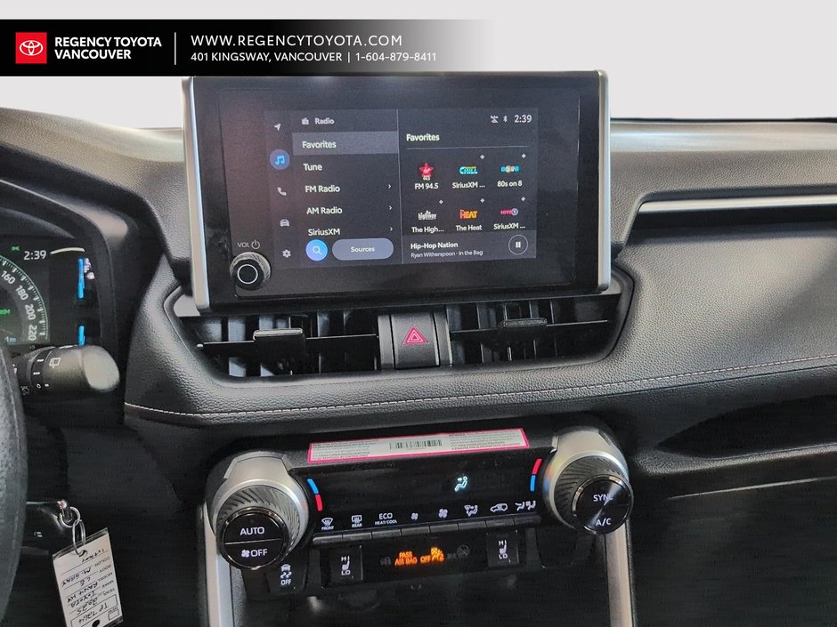 2025 Toyota RAV4Base Hybrid LE-13