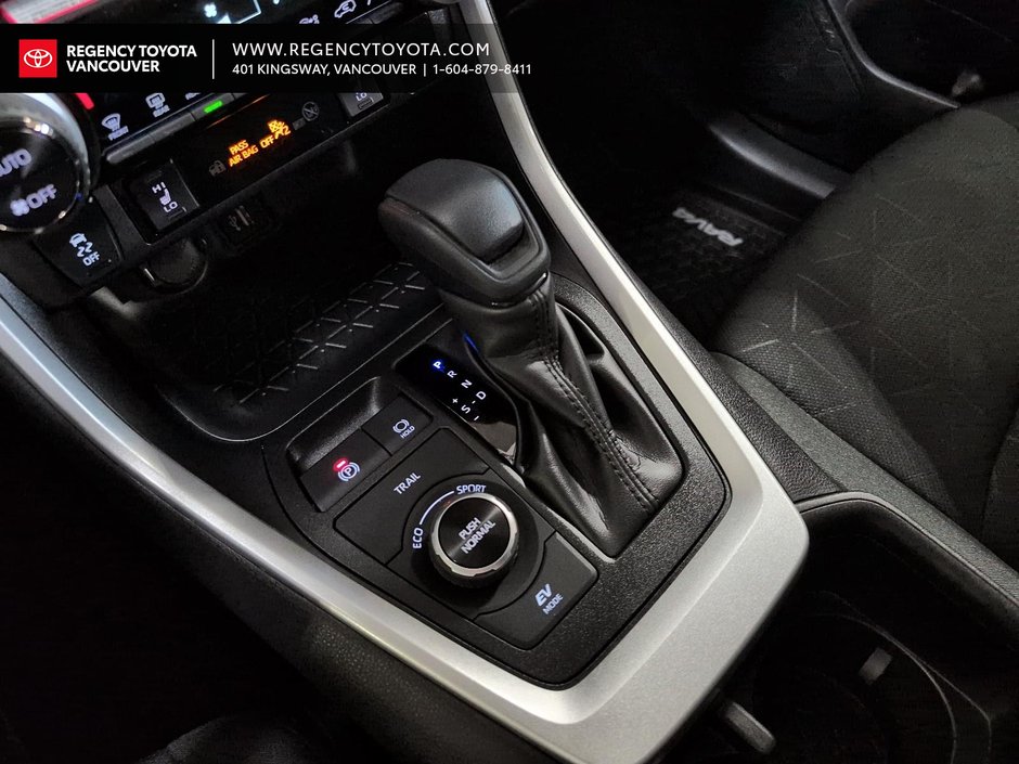 2025 Toyota RAV4Base Hybrid LE-16