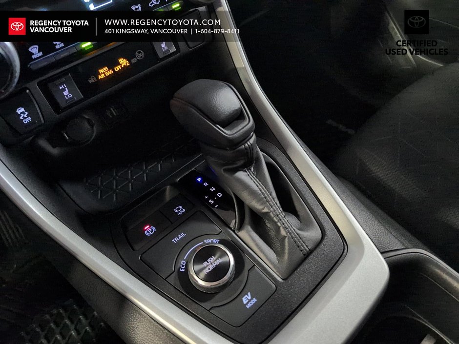 2025 Toyota RAV4Base Hybrid LE-16