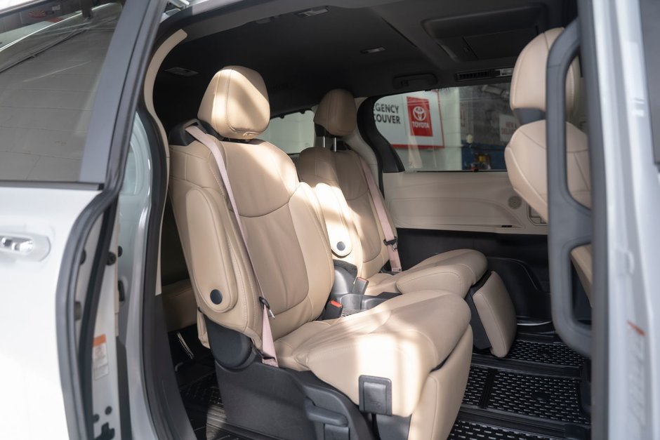 2024 Toyota Sienna Hybrid LIMITED AWD-20