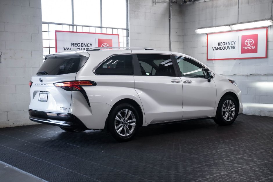 2024 Toyota Sienna LIMITED AWD 7 PASS-16