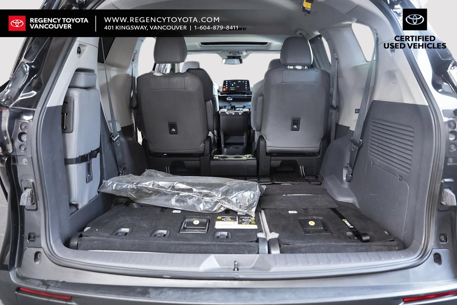 2022 Toyota Sienna XLE 8-Pass-18