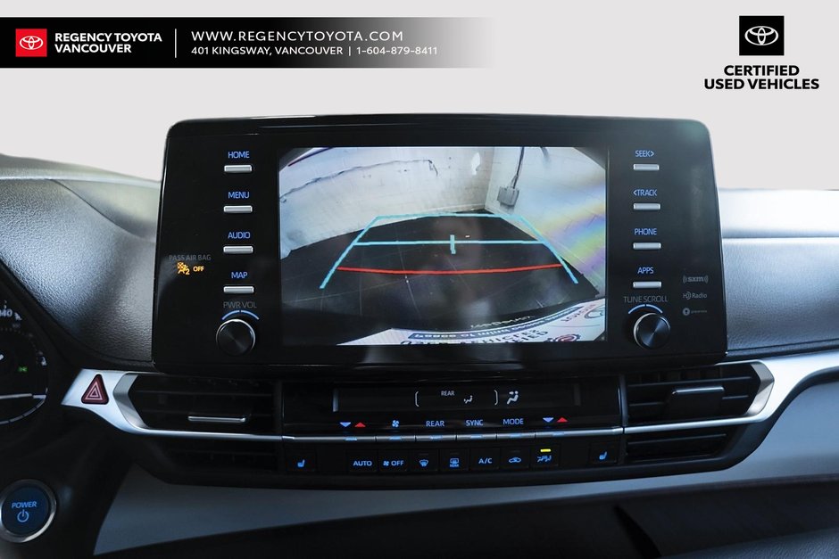 2022 Toyota Sienna XLE 8-Pass-13