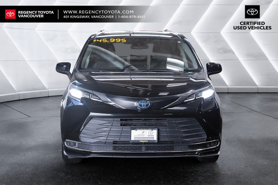2022 Toyota Sienna XLE 8-Pass-7
