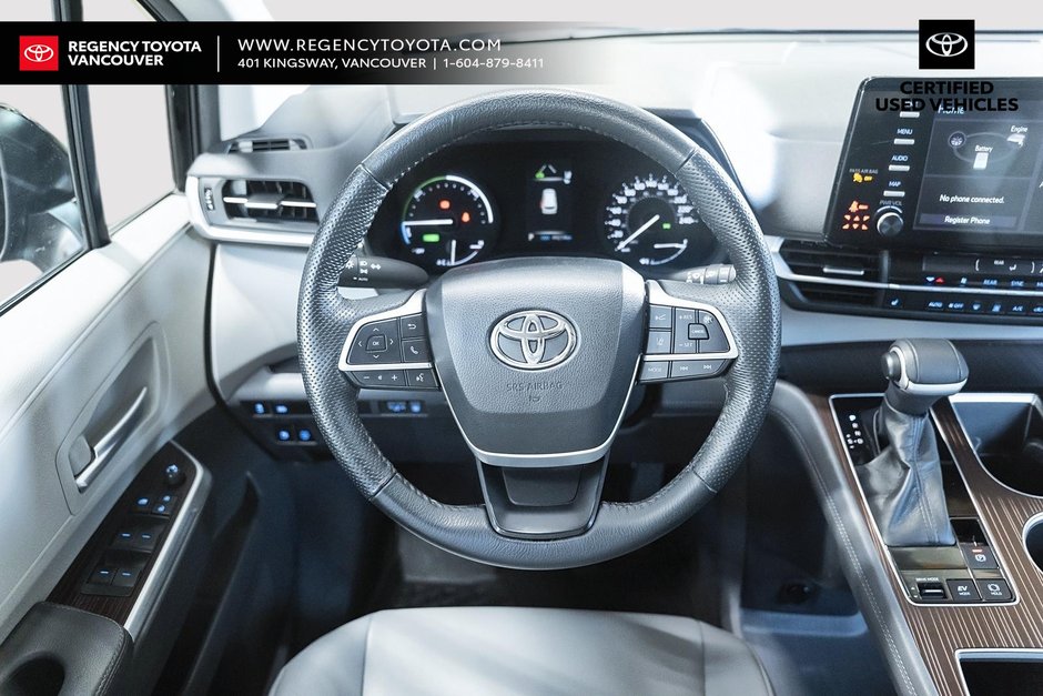 2022 Toyota Sienna XLE 8-Pass-12