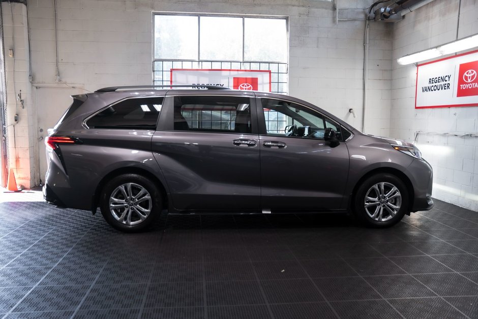 2022 Toyota SIENNA XSE AWD 7-PASS-16