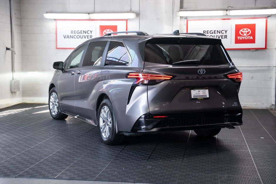 2022 Toyota SIENNA XSE AWD 7-PASS-12