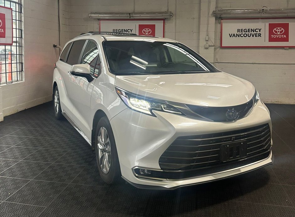 2024 Toyota Sienna LIMITED AWD 7 PASSENGER-0