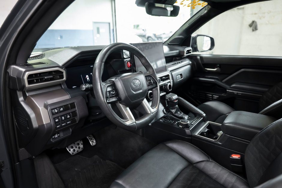 2024 Toyota Tacoma 4X4-8