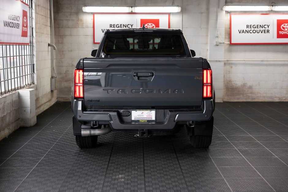 2024 Toyota Tacoma 4X4-12
