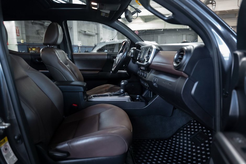 2017 Toyota Tacoma Limited Limited-17