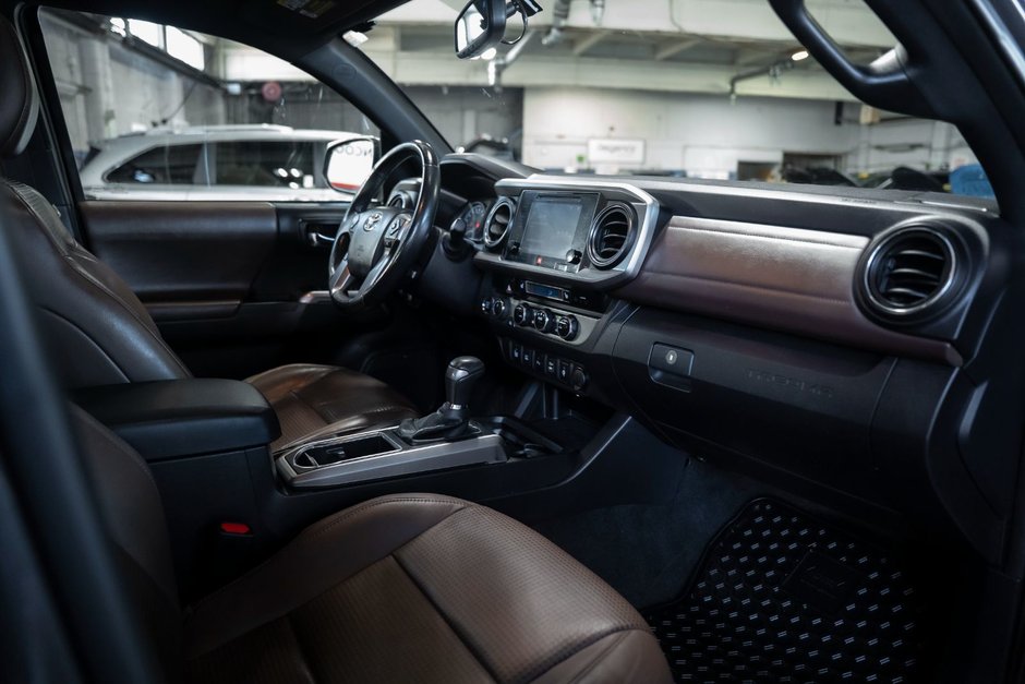 2017 Toyota Tacoma Limited Limited-16