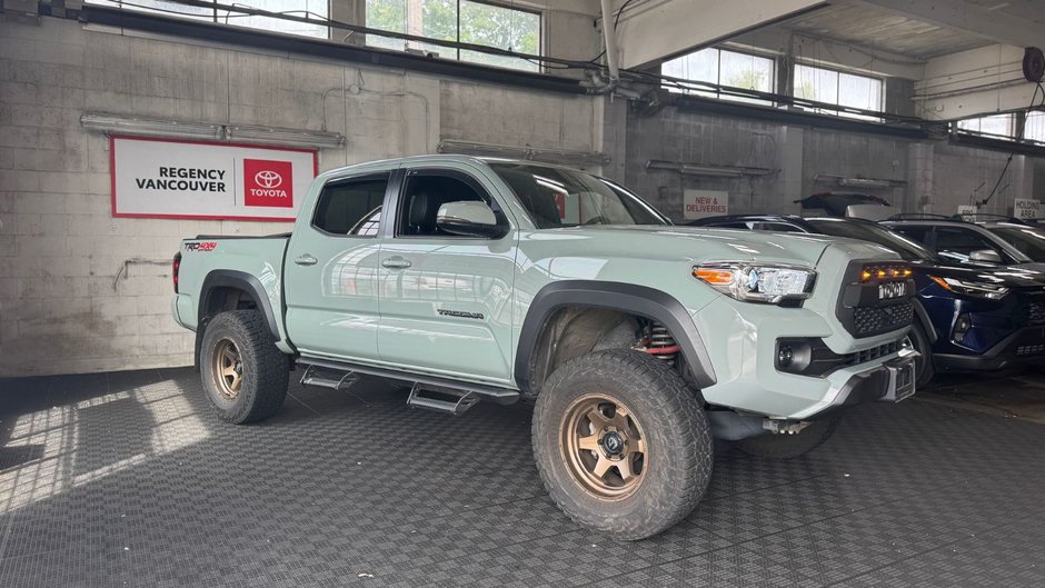 2022 Toyota Tacoma TRD SPORT PREMIUM-1