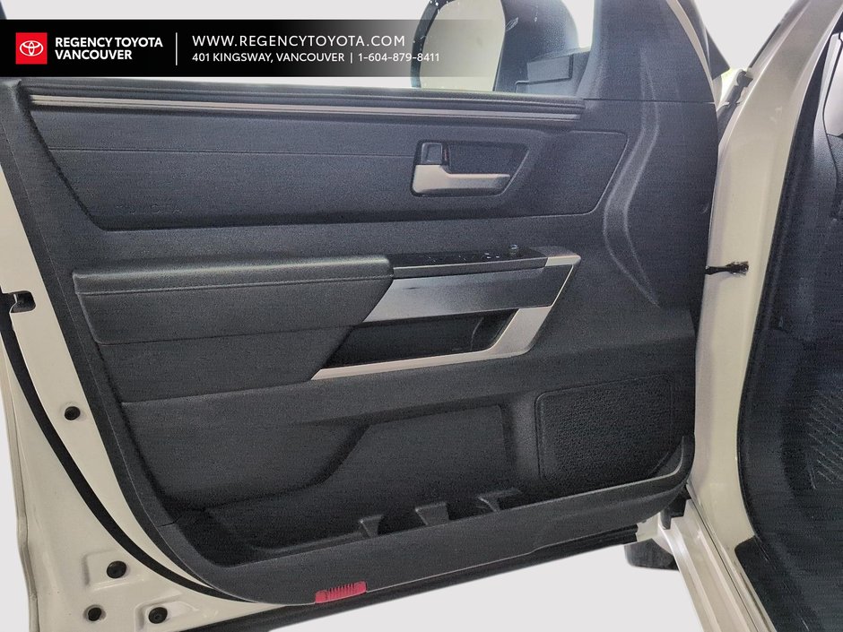 2024 Toyota Tundra CrewMax SR5 L SR5-10