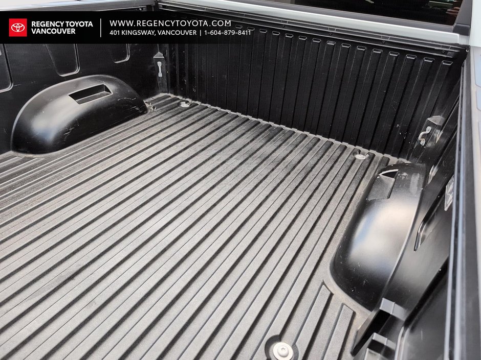 2025 Toyota Tundra CrewMax Limited JA5DBT-6