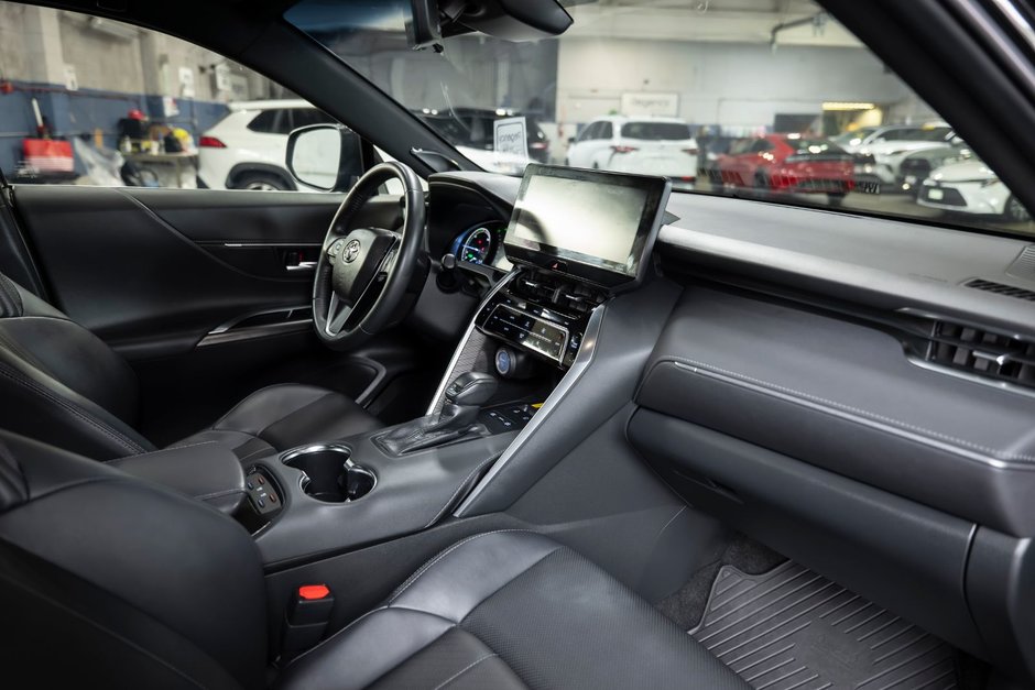 2022 Toyota Venza XLE AWD-16