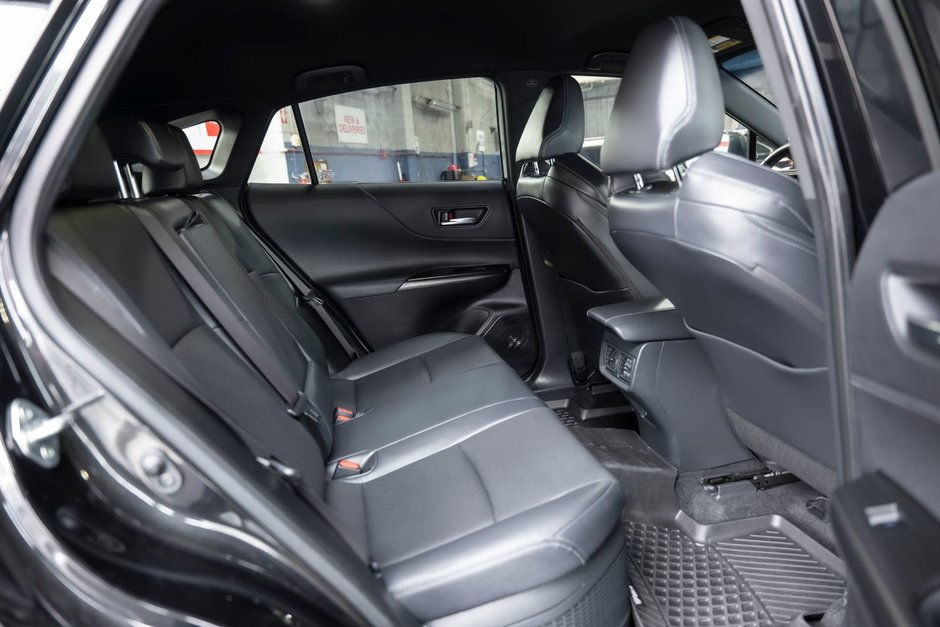2022 Toyota Venza XLE AWD-17