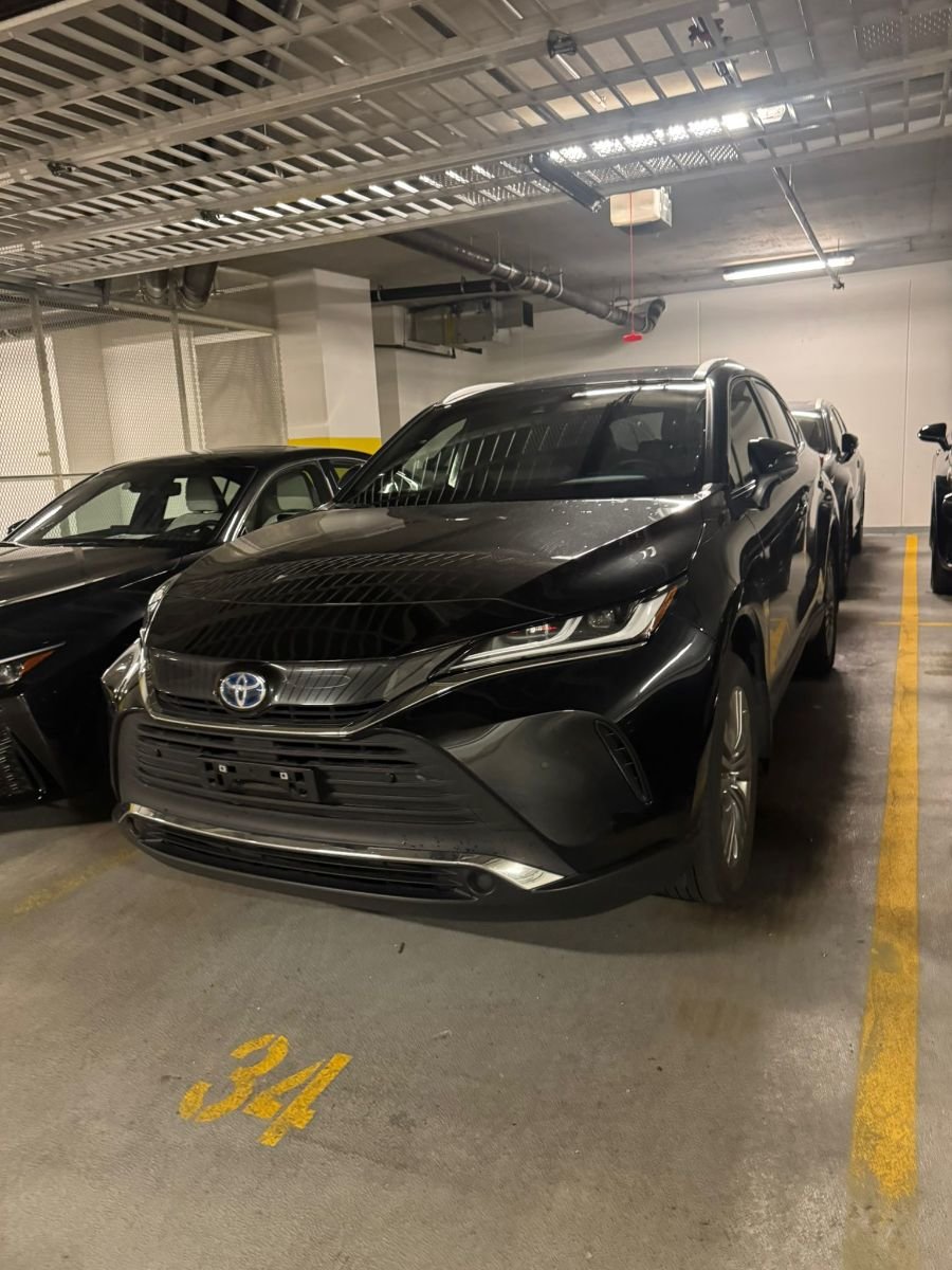 2022 Toyota Venza XLE AWD-1