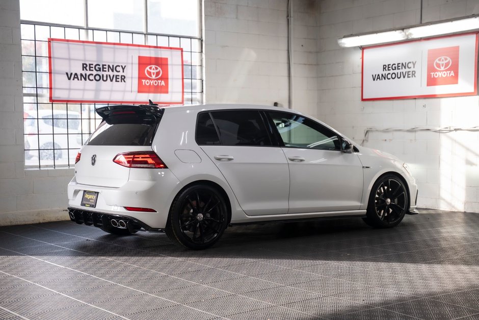 2019 Volkswagen Golf R-15