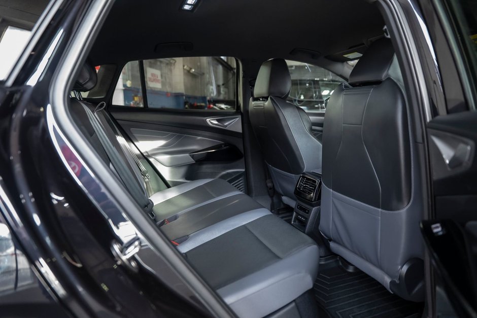 2023 Volkswagen ID.4Base Pro-18