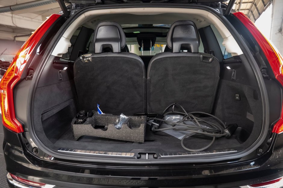 2017 Volvo XC90 T8 Inscription-13